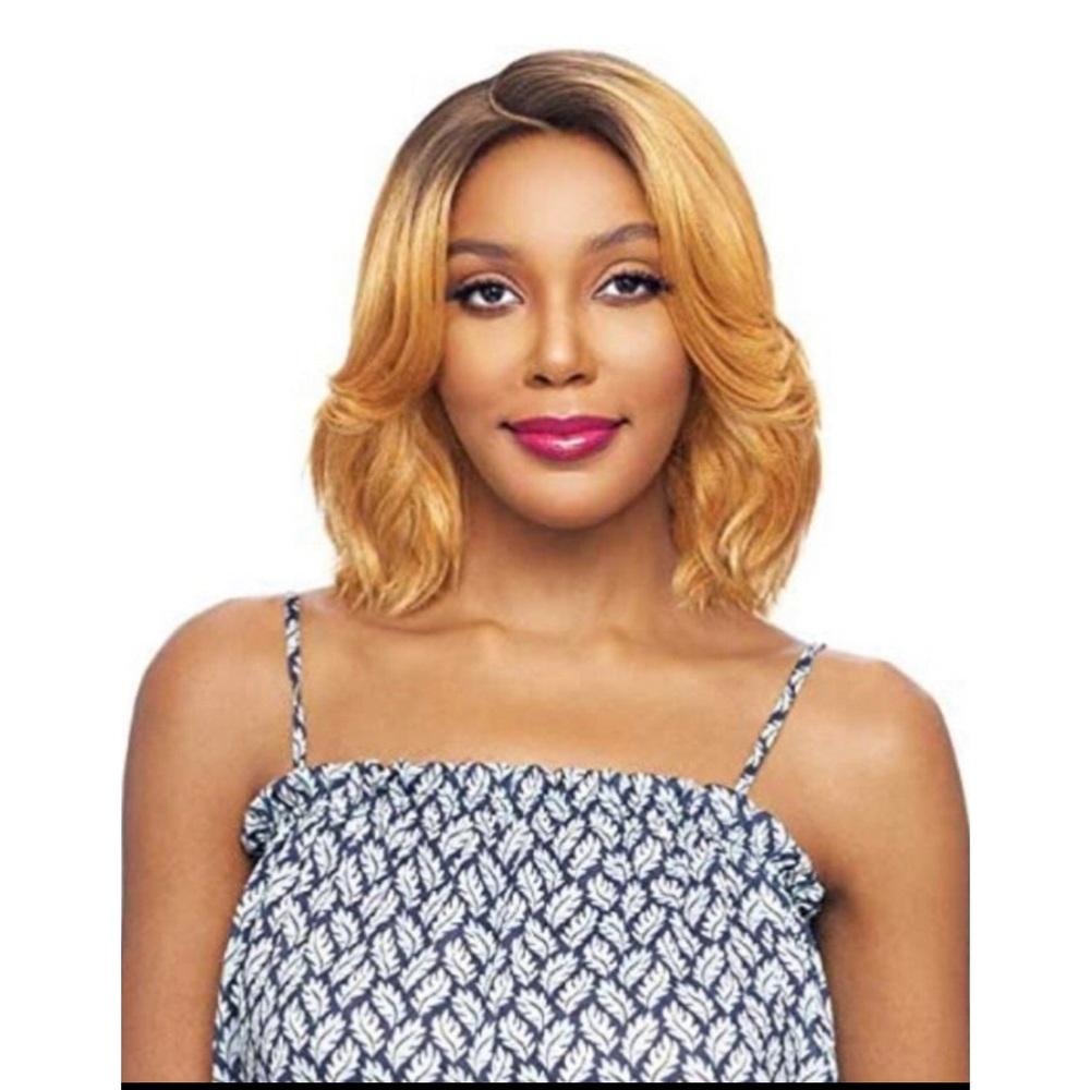 Vanessa Synthetic Middle C-Part Swissilk Lace Front Wig - TOPS MC LILIA TT/4791